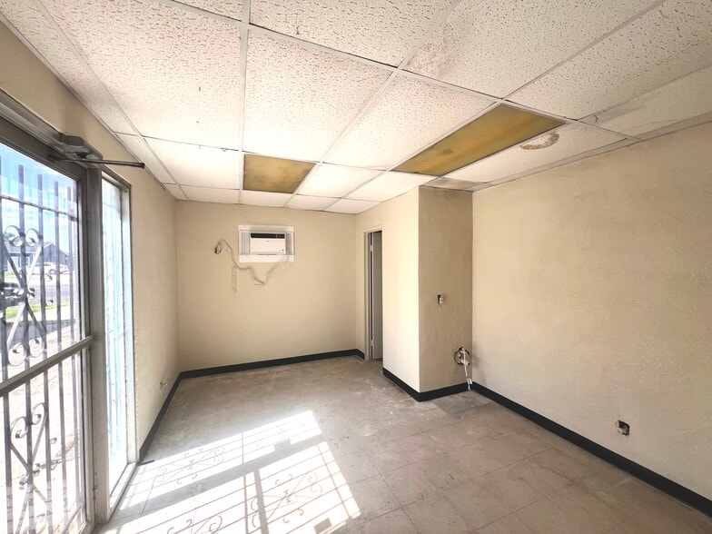 More Photos Of 1118 N Texas Ave, Odessa Auto Repair For Lease