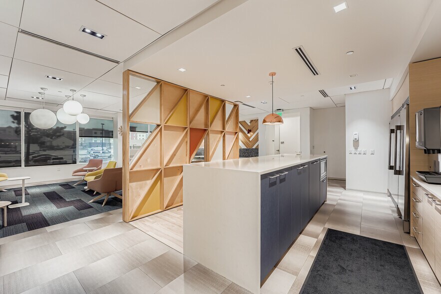 More Photos Of 13900 E Harvard Ave, Aurora Office For Sale