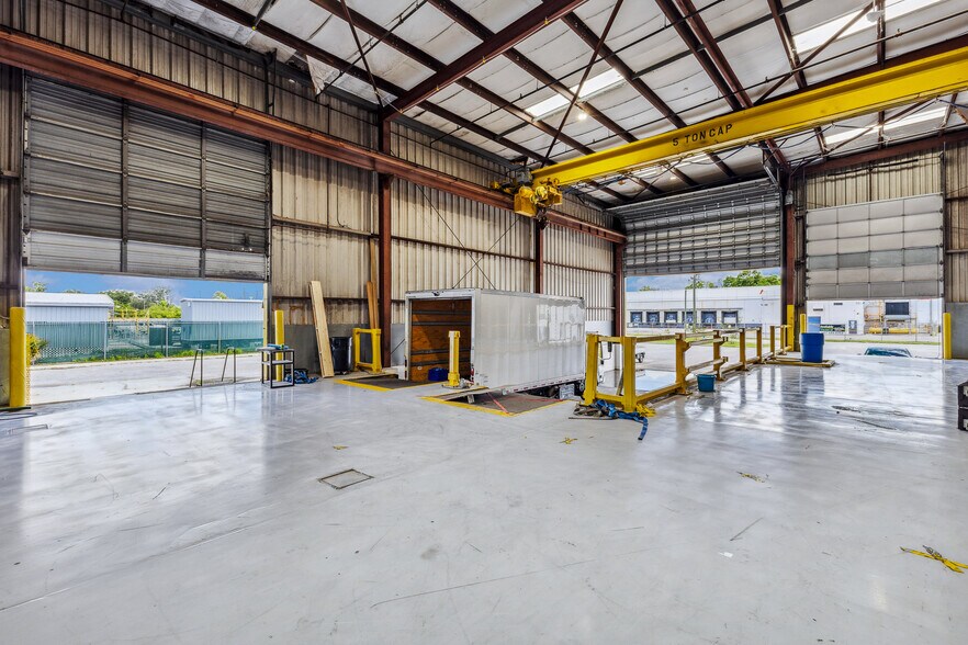 More Photos Of 2920 Eunice Ave, Orlando Warehouse For Sale