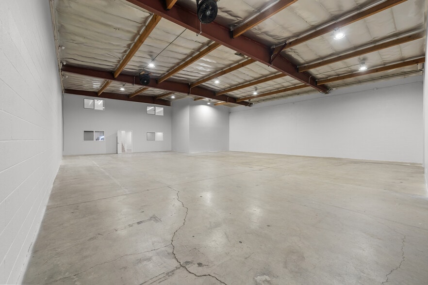 More Photos Of 1507 Essex St, Los Angeles Warehouse For Lease