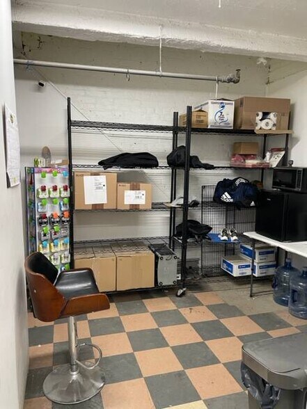 More Photos Of 264 41st St, Brooklyn Warehouse For Lease