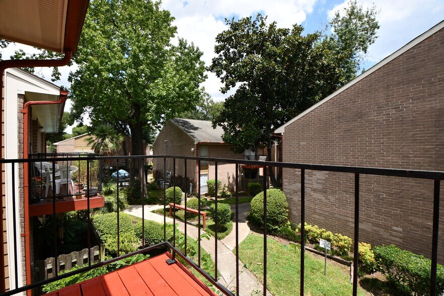 More Photos Of , Houston Multifamily For Sale