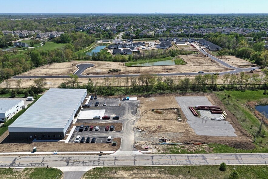 More Photos Of 16467 Southpark Dr, Westfield Warehouse For Lease