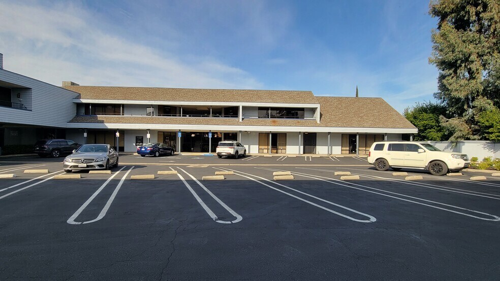 More Photos Of 1518 Coffee Rd, Modesto Medical For Lease