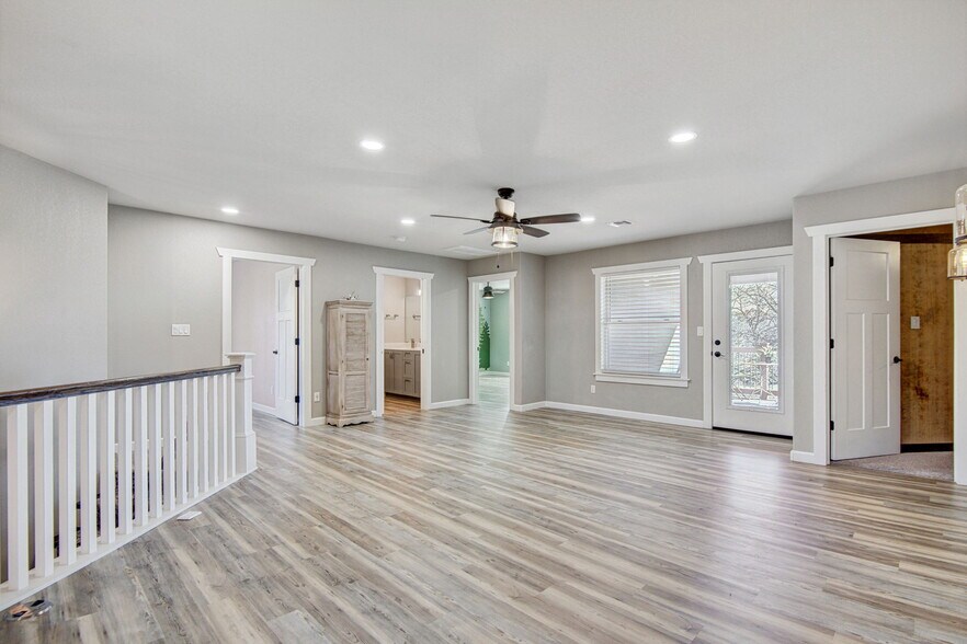 More Photos Of 4748 N 4318, Pryor Flex For Sale