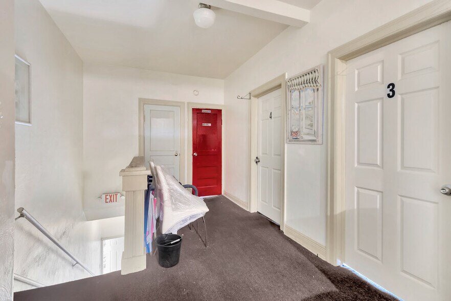 More Photos Of 8436 N Nebraska Ave, Tampa Storefront Retail Residential For Sale