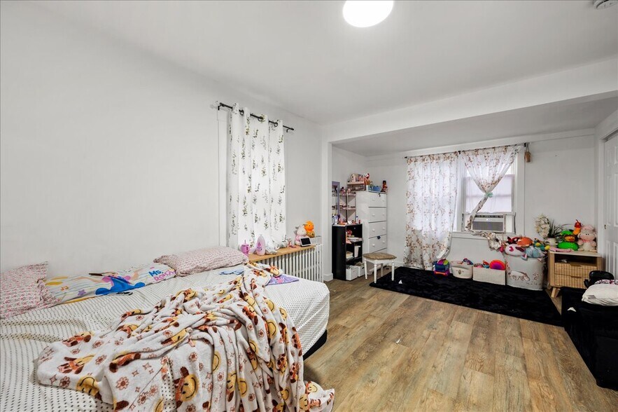 More Photos Of 95 Grant St, Rye Brook Multifamily For Sale