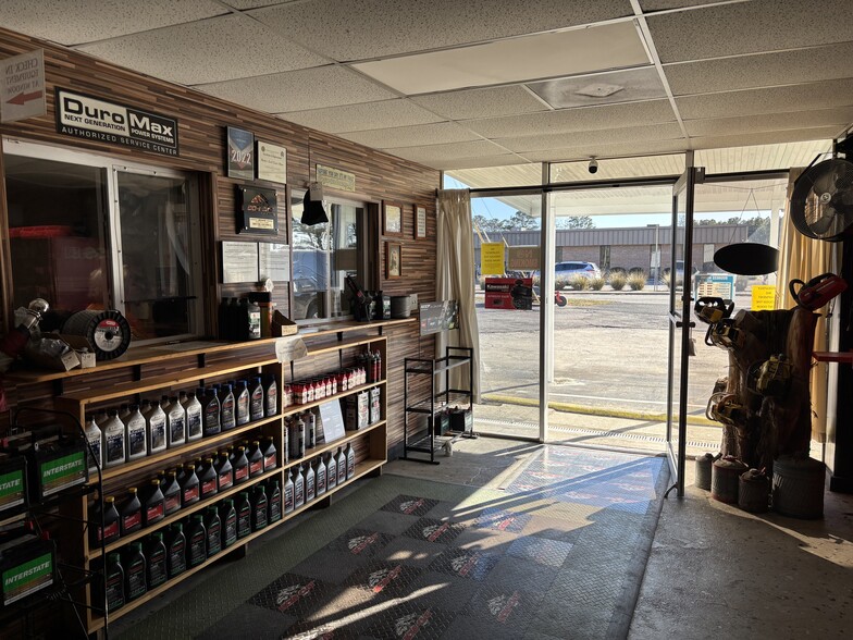 More Photos Of 1255 Boston Ave, West Columbia Warehouse For Lease