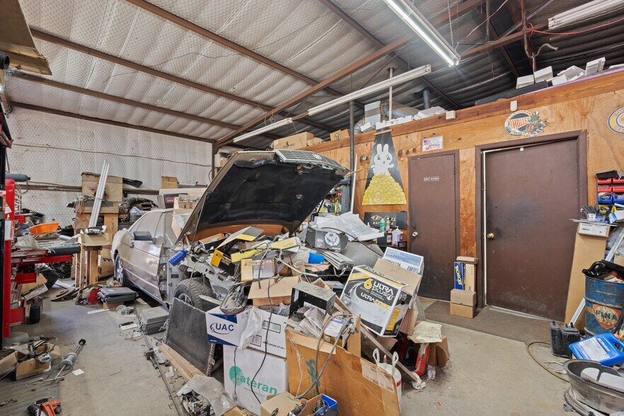 More Photos Of 2410 FM 731, Burleson Showroom For Sale
