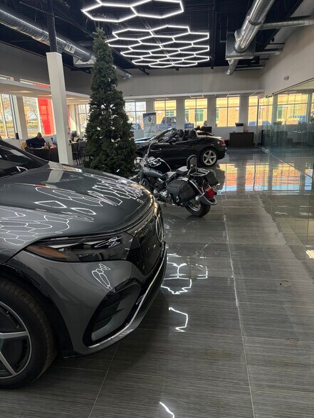 More Photos Of 29710 S Wixom Rd, Wixom Auto Dealership For Sale