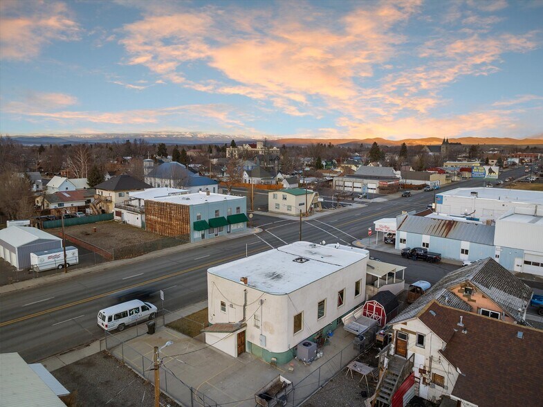 More Photos Of 2100 7th St, Baker City Specialty For Sale