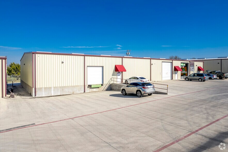 More Photos Of 3943 S Interstate 35, New Braunfels Unknown For Lease