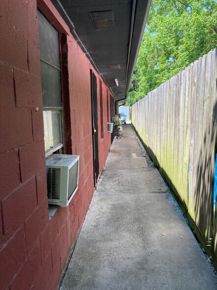 More Photos Of 7914 Norvic St, Houston Apartments For Sale