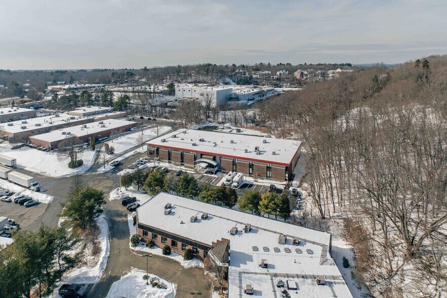 More Photos Of 3 Electronics Ave, Danvers Flex For Lease