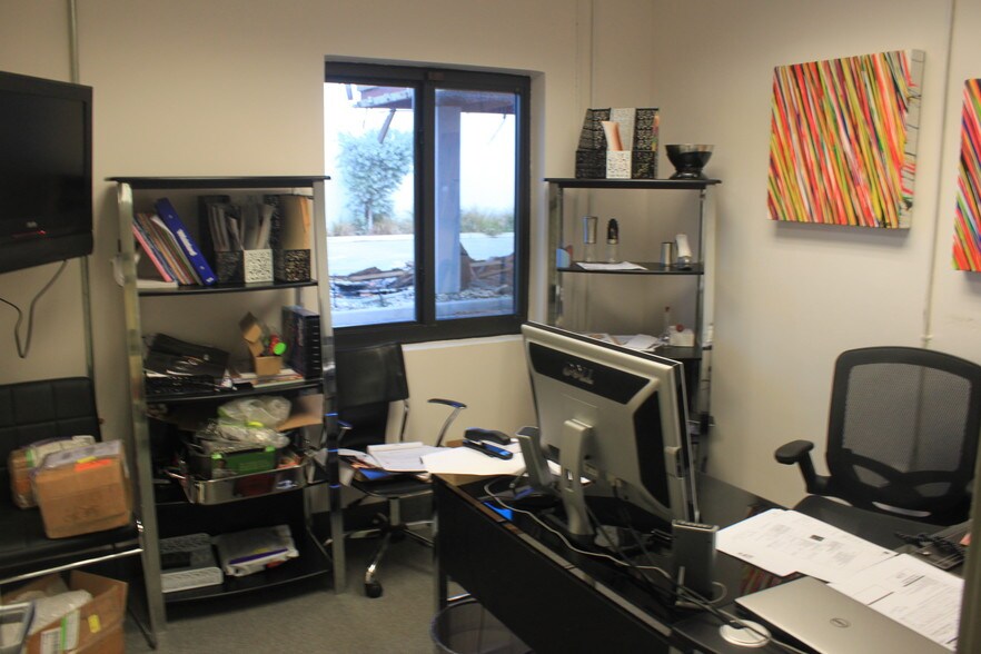 More Photos Of 2475 Hollywood Blvd, Hollywood Office For Lease