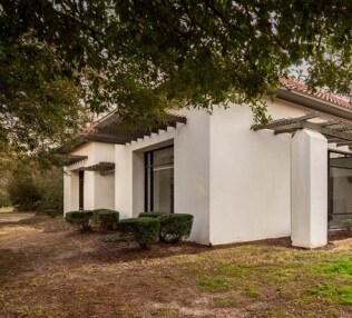 More Photos Of 4640 Woodlands Pky, The Woodlands Bank For Lease