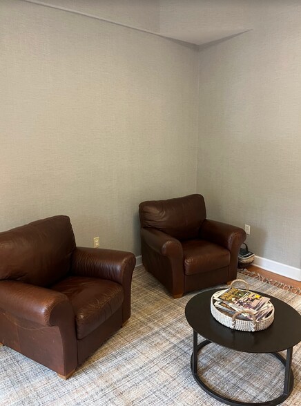 More Photos Of 1742 Mount Vernon Rd, Dunwoody Loft Creative Space For Lease