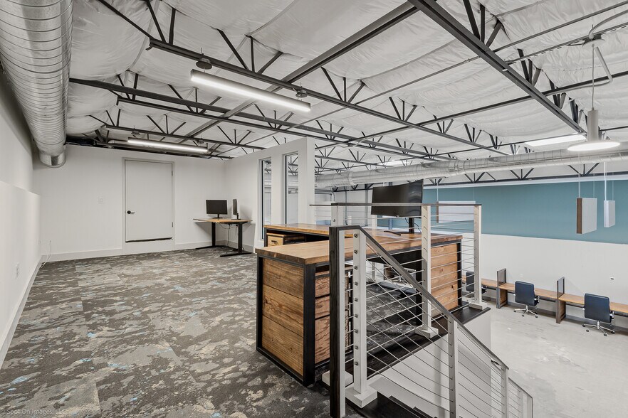 More Photos Of 1380 River Bend Dr, Dallas Office For Sale