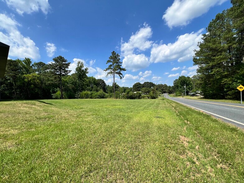 More Photos Of 510 Lillys Bridge Rd, Mount Gilead Flex For Sale