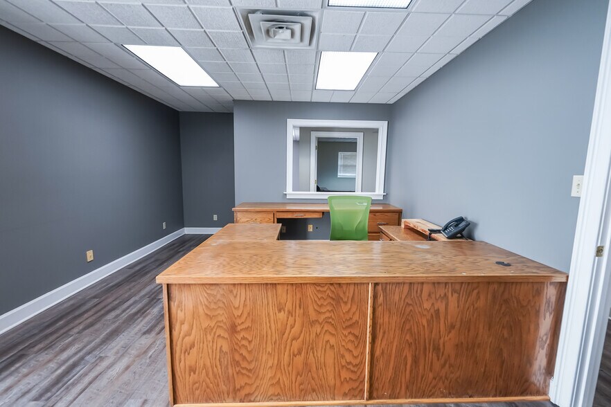 More Photos Of 801 Legion Dr, Dalton Distribution For Lease