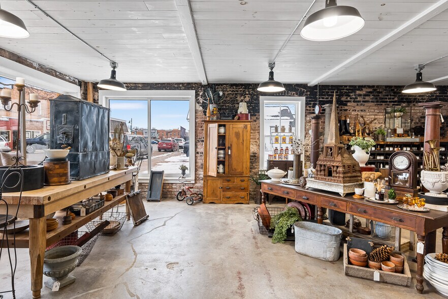 More Photos Of 219 Jefferson St, Waupaca Storefront Retail Office For Sale