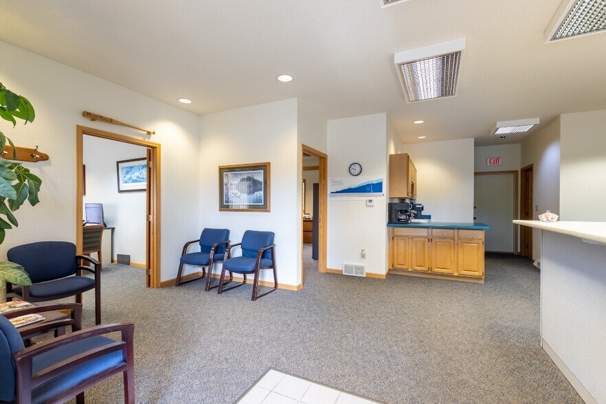 More Photos Of 226126 Hummingbird Rd, Wausau Medical For Sale