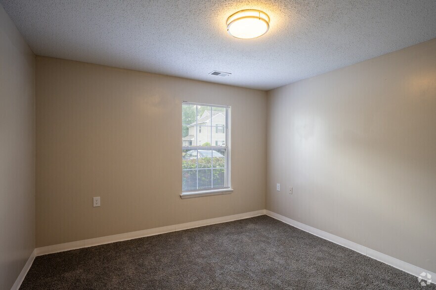 More Photos Of 201 Forest Pine Rd, Franklin Apartments For Sale