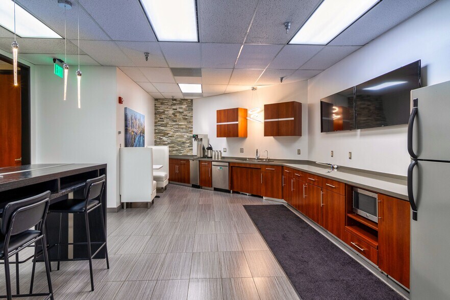 More Photos Of 1400 Preston Rd, Plano Office For Lease