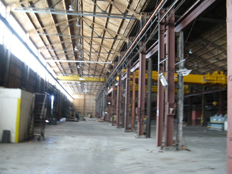 More Photos Of 1199 Thomas St, Memphis Warehouse For Sale