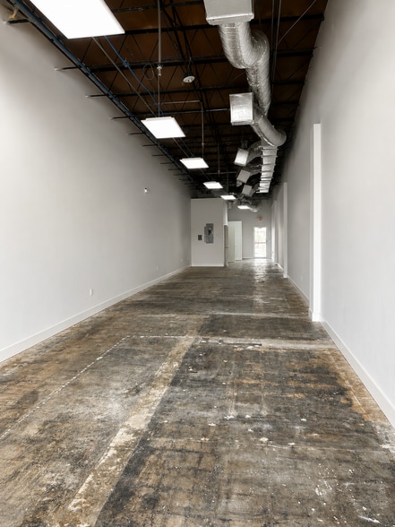 More Photos Of 7817-7821 S Dixie Hwy, West Palm Beach Unknown For Lease