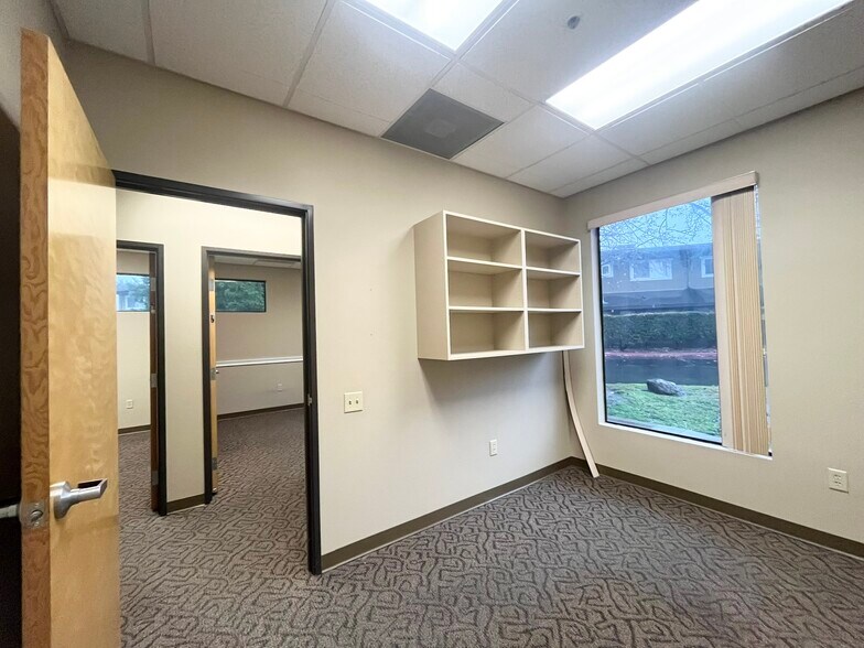 More Photos Of 1130 Conroy Ln, Roseville Medical For Sale