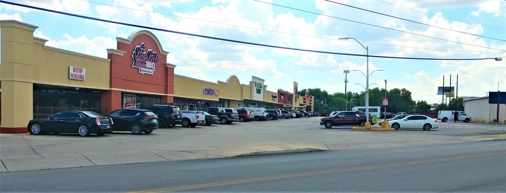 More Photos Of 2130 Austin Hwy, San Antonio General Retail For Sale