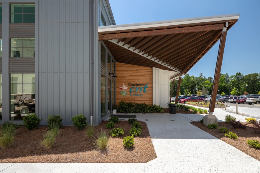 More Photos Of 2015 2nd Ave, Summerville Medical For Lease