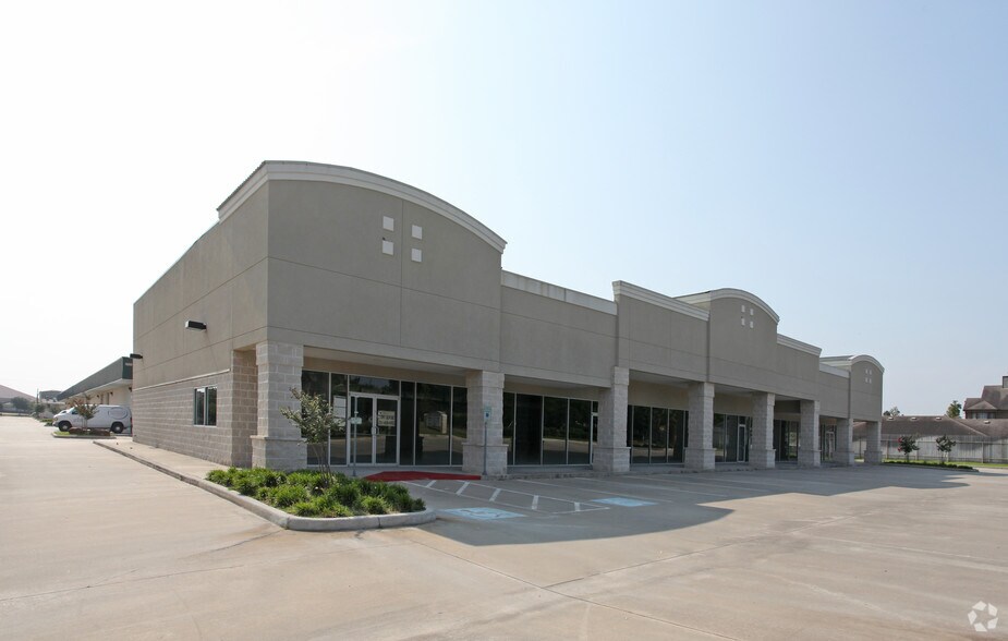 Primary Photo Of 12551 Steeple Way Blvd, Houston Unknown For Lease