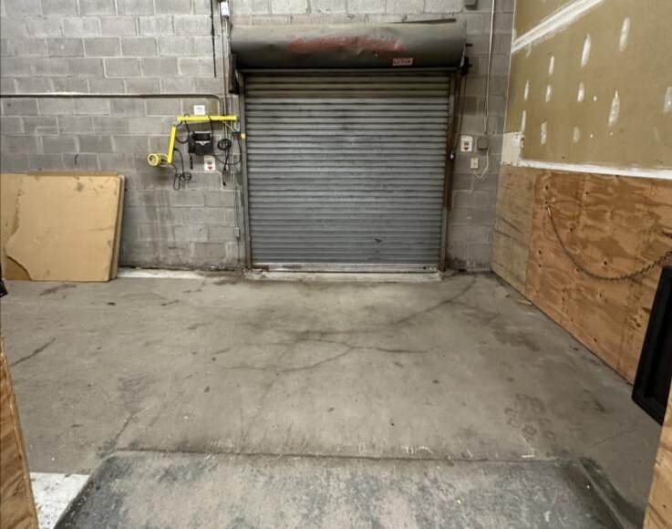 More Photos Of 102 Utica St, Hamilton Storefront For Sale