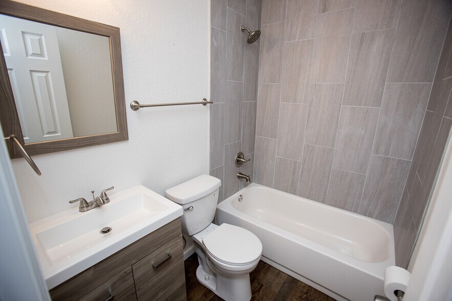 More Photos Of 4087 S Clarkson St, Englewood Land For Sale