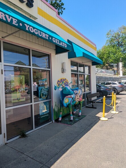More Photos Of 30 Riverside Ave, Westport Storefront For Sale