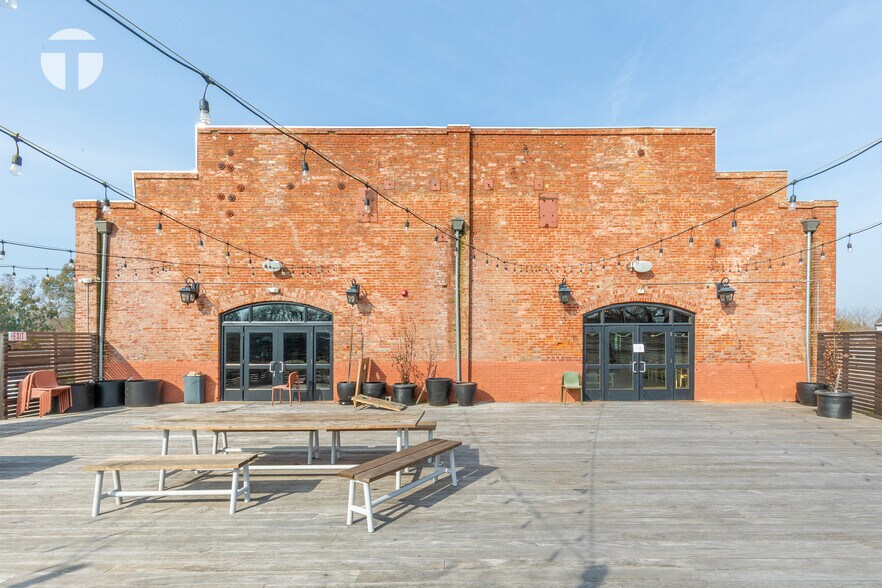 More Photos Of 9699 Railroad St, Elk Grove Restaurant For Lease