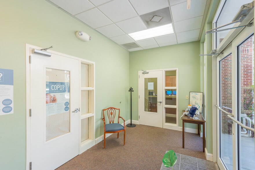 More Photos Of 897 Von Kolnitz Rd, Mount Pleasant Medical For Lease