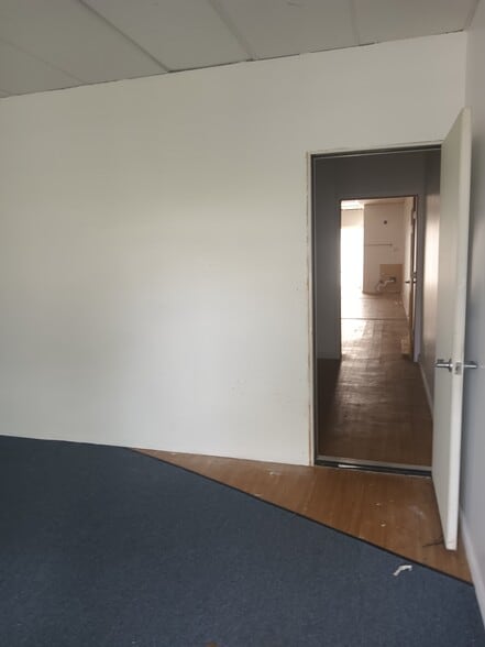 More Photos Of 351-357 W Sunrise Hwy, Freeport Storefront Retail Office For Lease