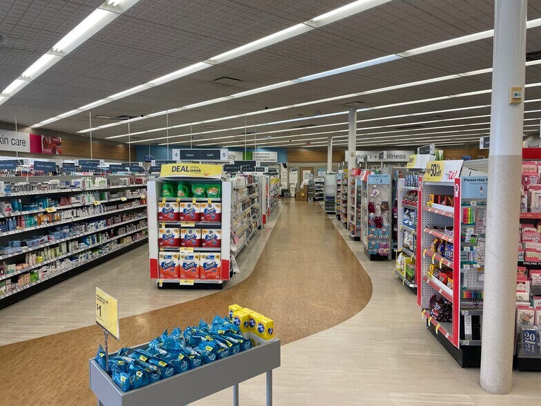 More Photos Of 2 W Broadway, Lincoln Drugstore For Sale