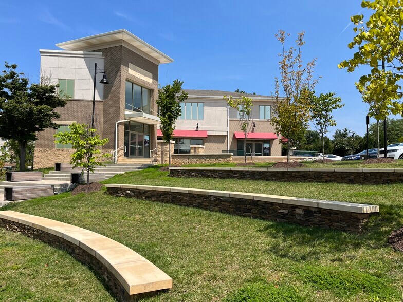 More Photos Of 12054 N Shore Dr, Reston Unknown For Lease