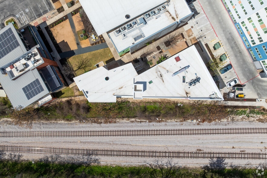 More Photos Of 2921 E 17th St, Austin Loft Creative Space For Sale