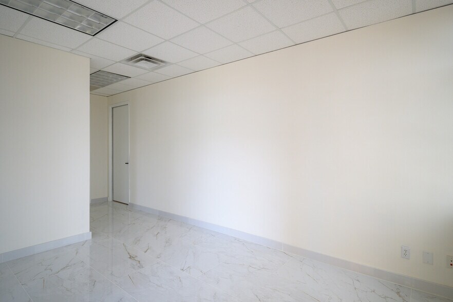 More Photos Of 9226 Teddy Ln, Lone Tree Office For Lease