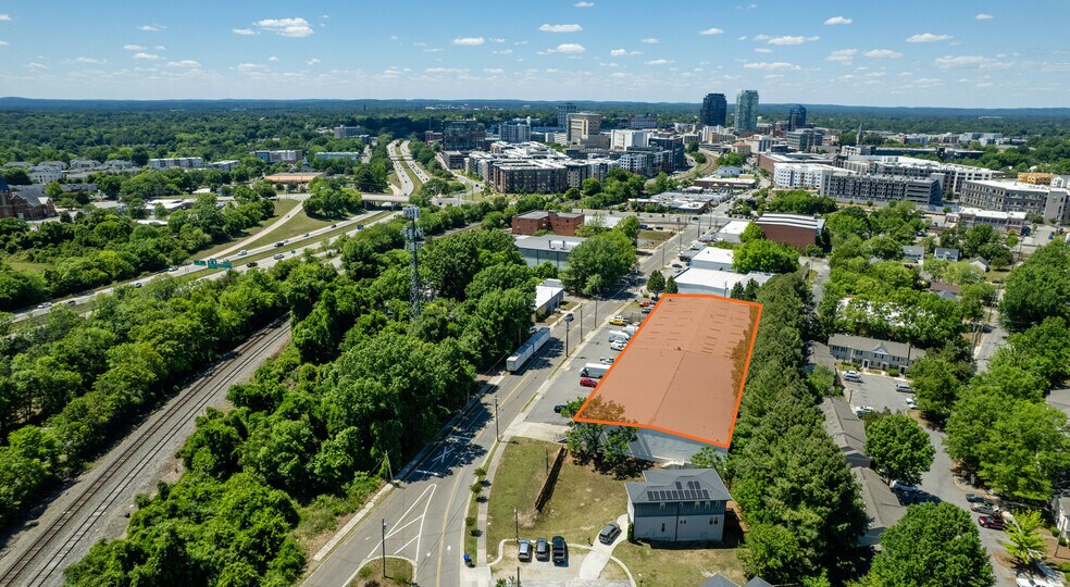 More Photos Of 907-915 Ramseur St, Durham Warehouse For Lease