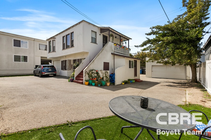 More Photos Of 2302 32nd St, Santa Monica Apartments For Sale