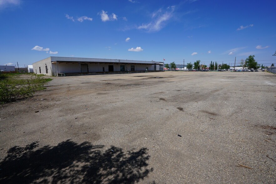 More Photos Of 14635 121A Av NW, Edmonton Industrial For Lease