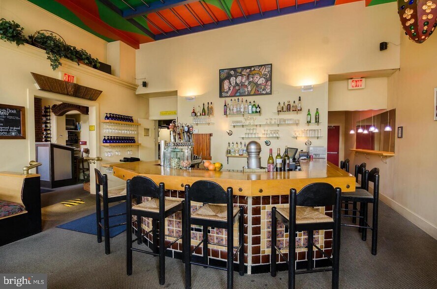 More Photos Of 201 E German St, Shepherdstown Storefront For Sale