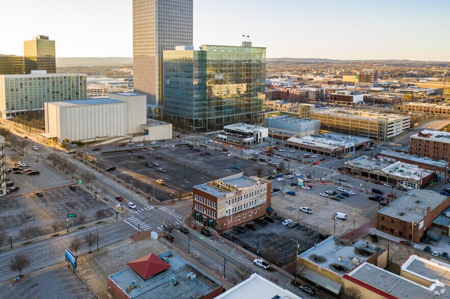 More Photos Of 233 S Detroit Ave, Tulsa Office For Lease