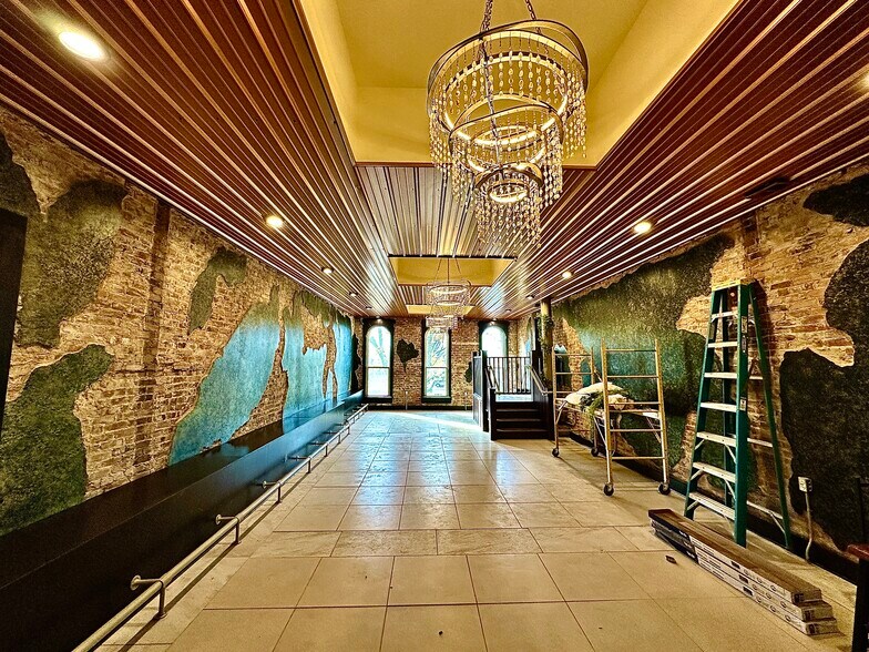 More Photos Of 124 N Main St, Lima Specialty For Sale